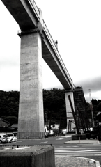 今は昔の餘部鉄橋