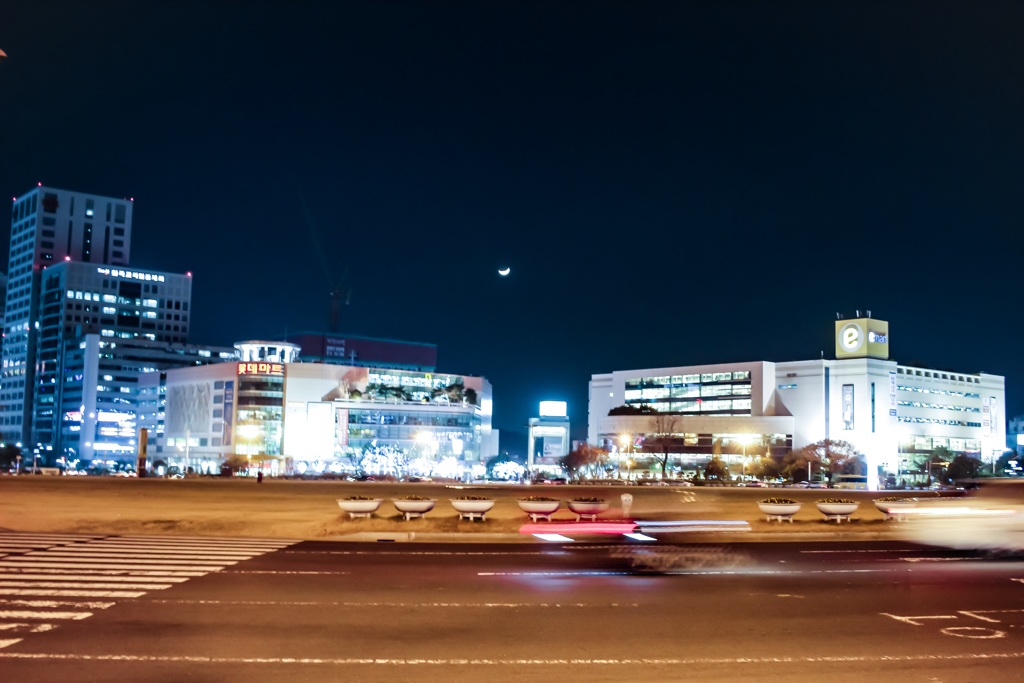 中央広場の夜景