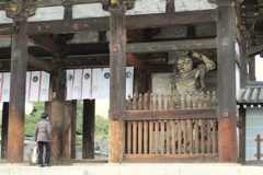 仁和寺の入り口