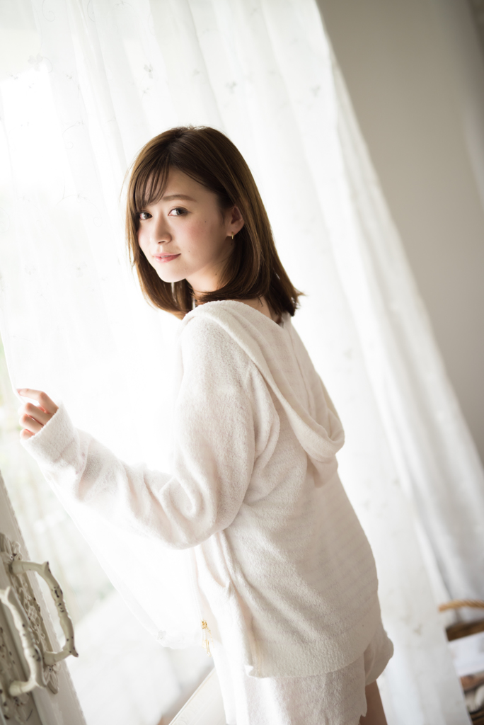 カーテン越しの光