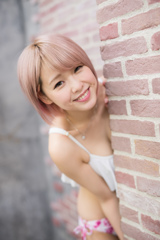 よん