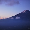 峠から望む朝富士