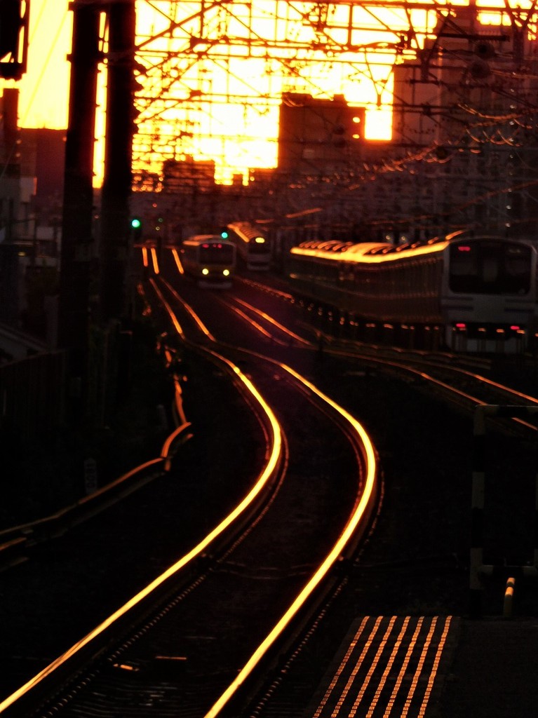 光る鉄路