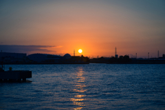 名古屋港の日の出