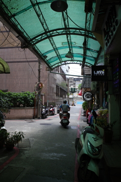基隆路地裏23