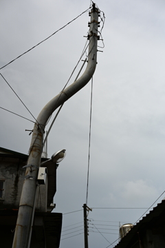 まがった電柱