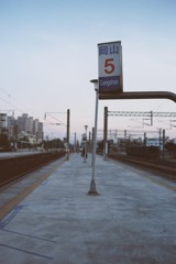 台灣高雄岡山駅