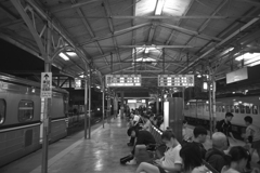 夜の台南駅