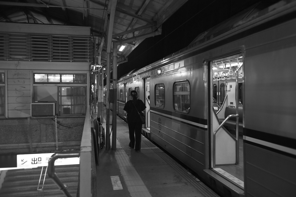 夜の台南駅