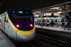 夜の台南駅