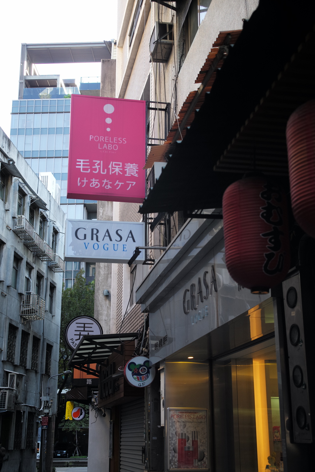 台北路地裏