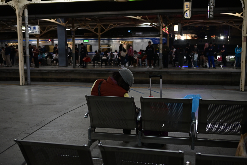 夜の台南駅