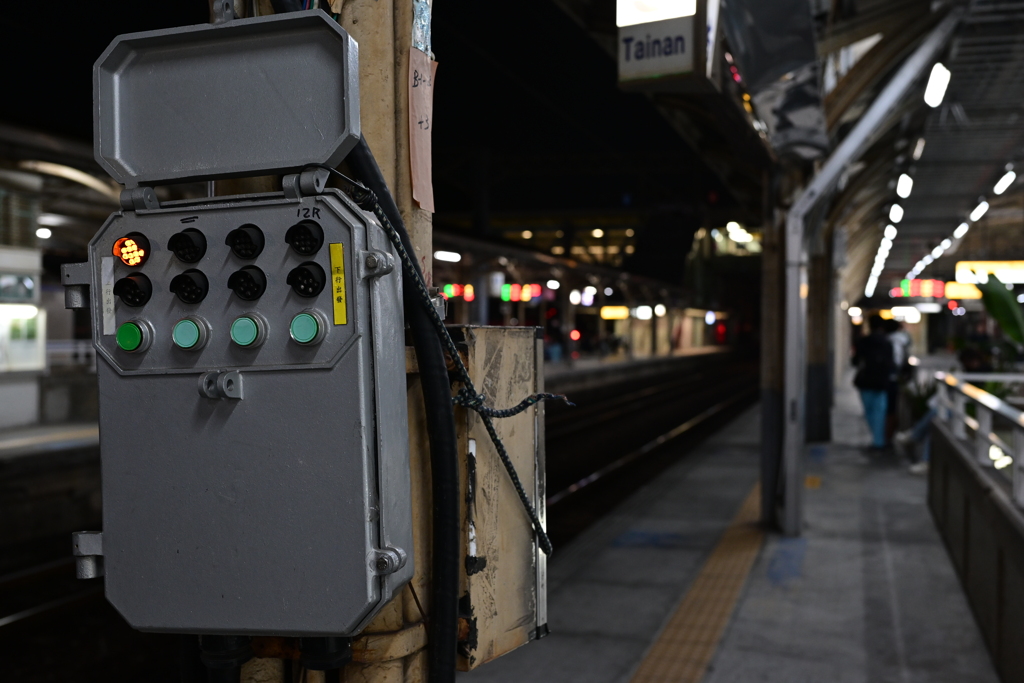 夜の台南駅