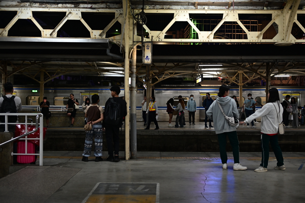 夜の台南駅