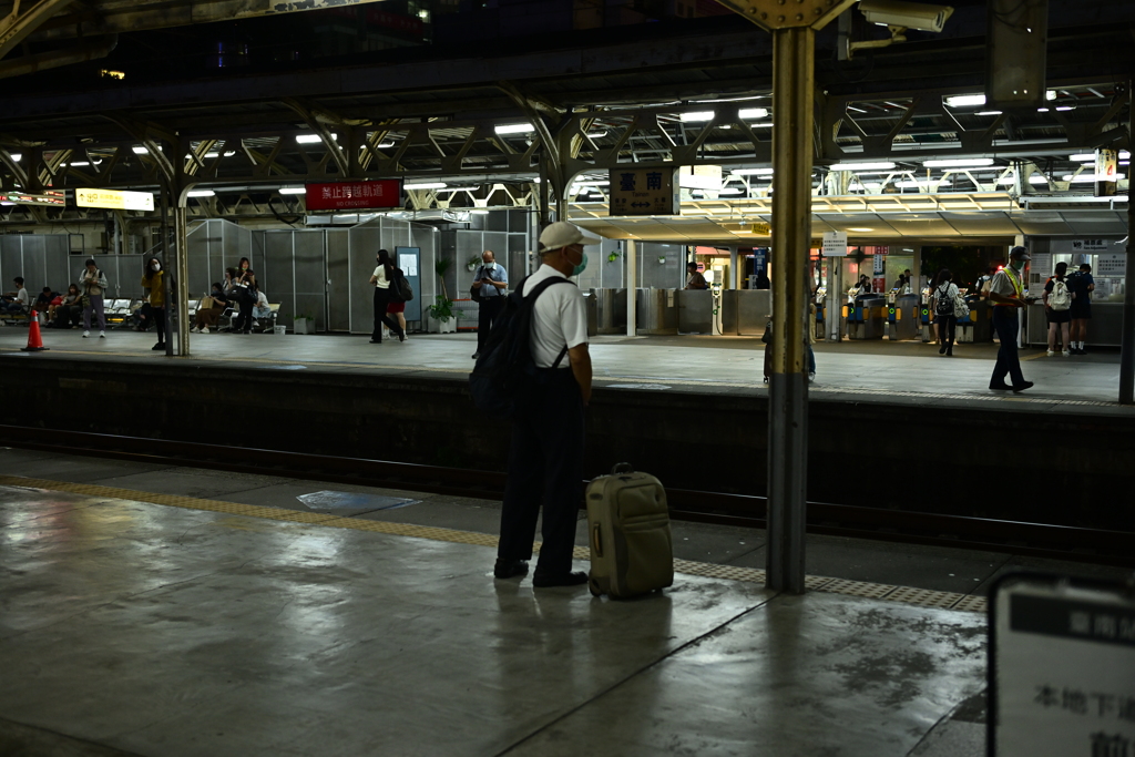 夜の台南駅