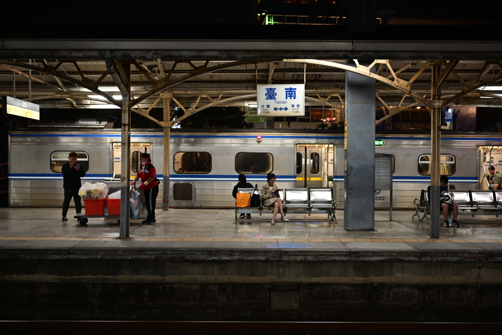 夜の台南駅