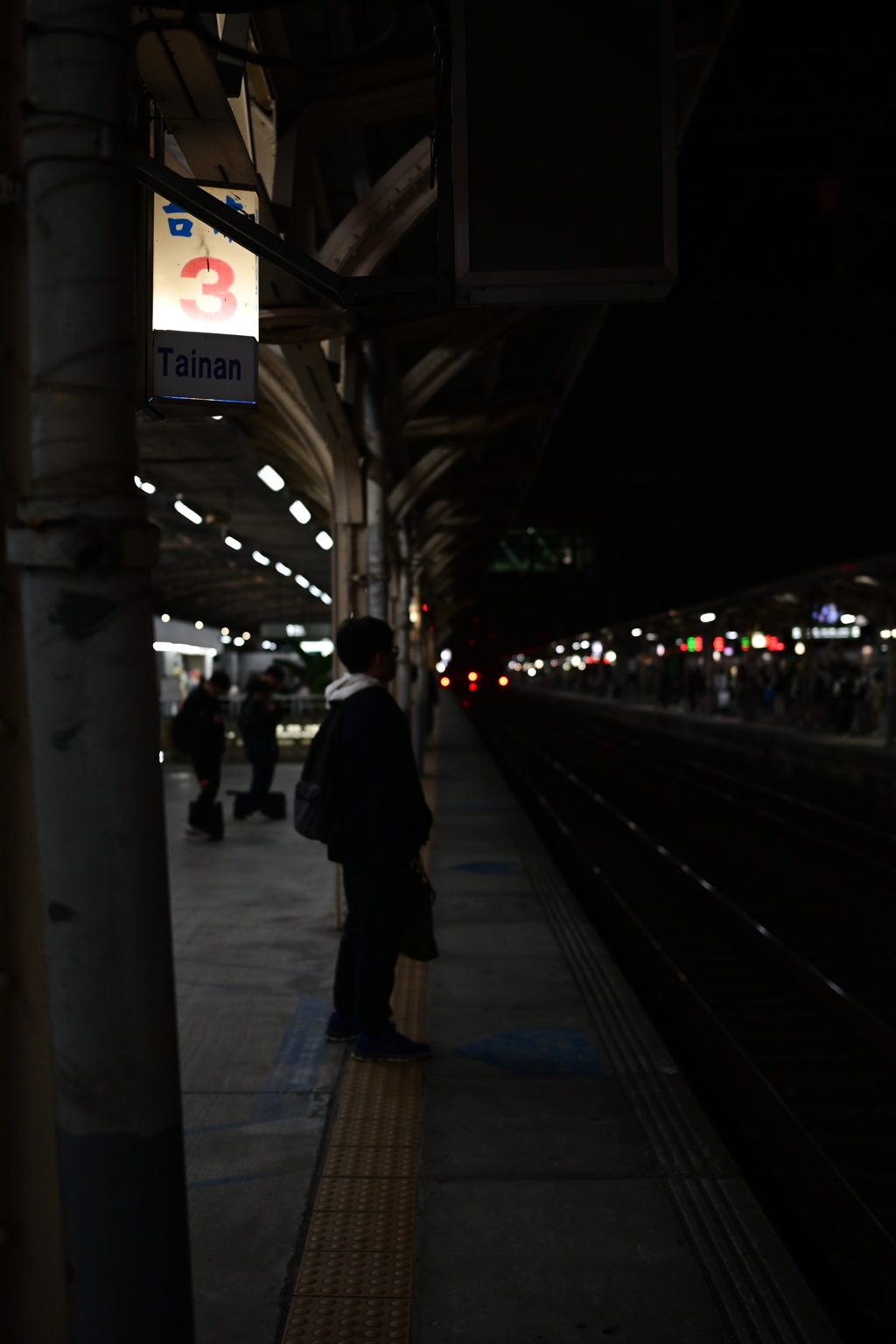 夜の台南駅
