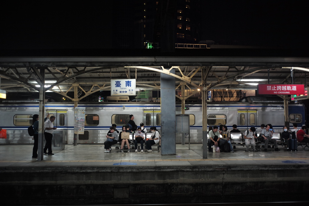夜の台南駅