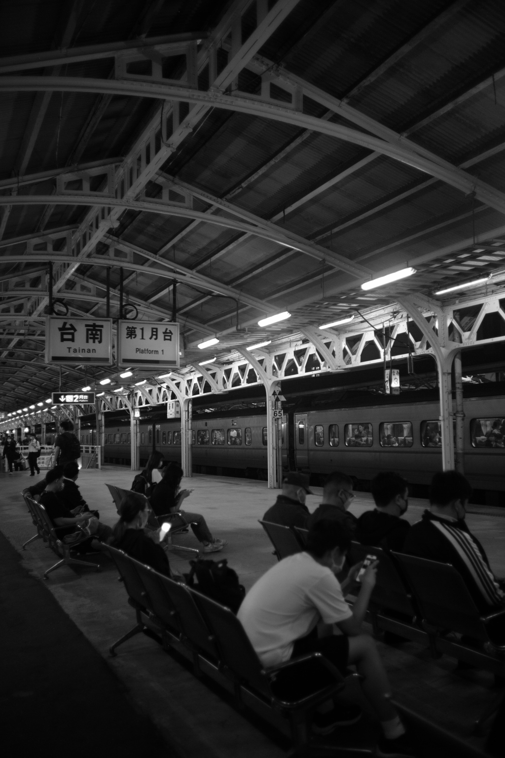 夜の台南駅