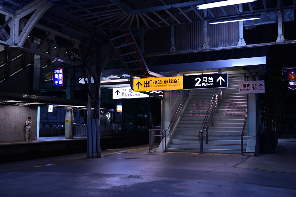 夜の台南駅