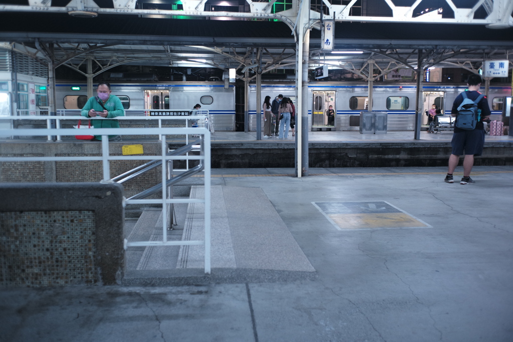 夜の台南駅