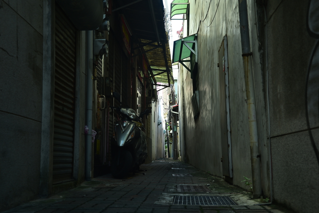 台南路地裏877 