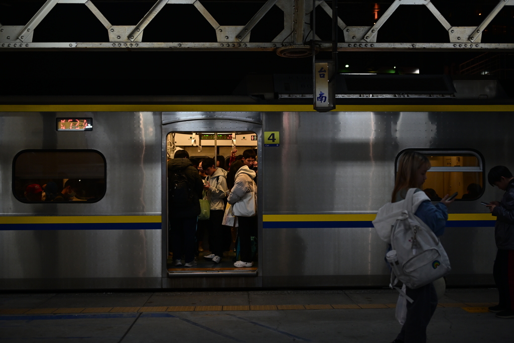 夜の台南駅