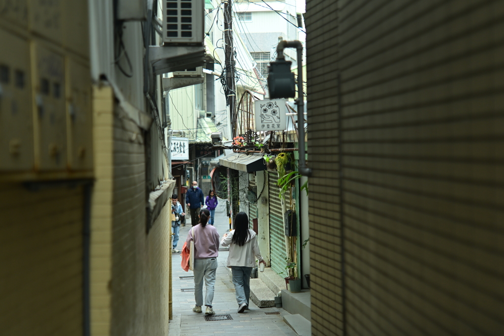 台南路地裏864