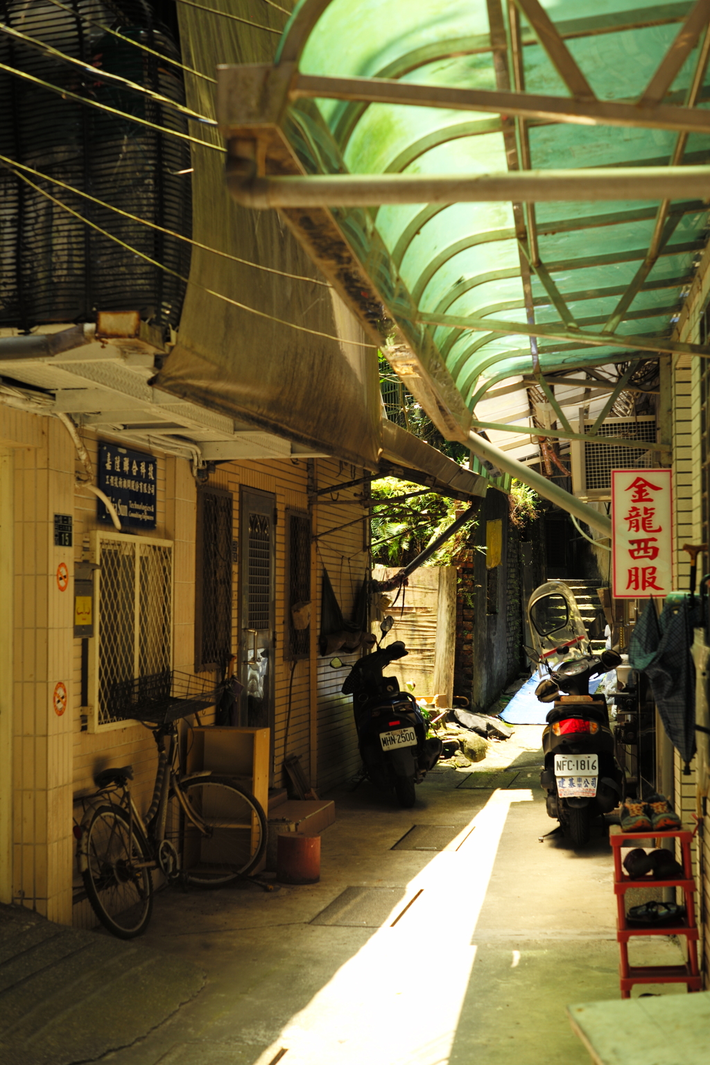 基隆路地裏09