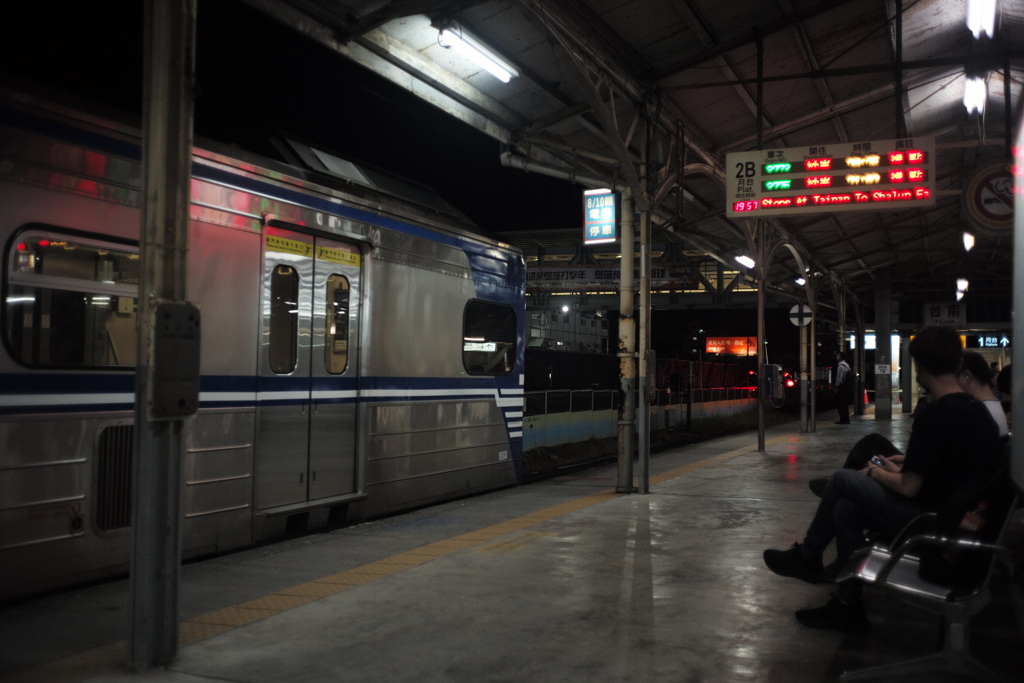 夜の台南駅