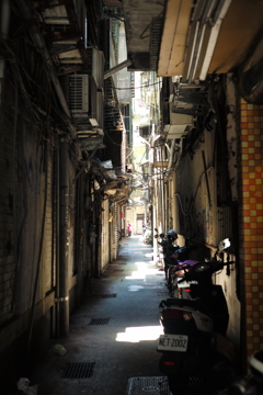 基隆路地裏16