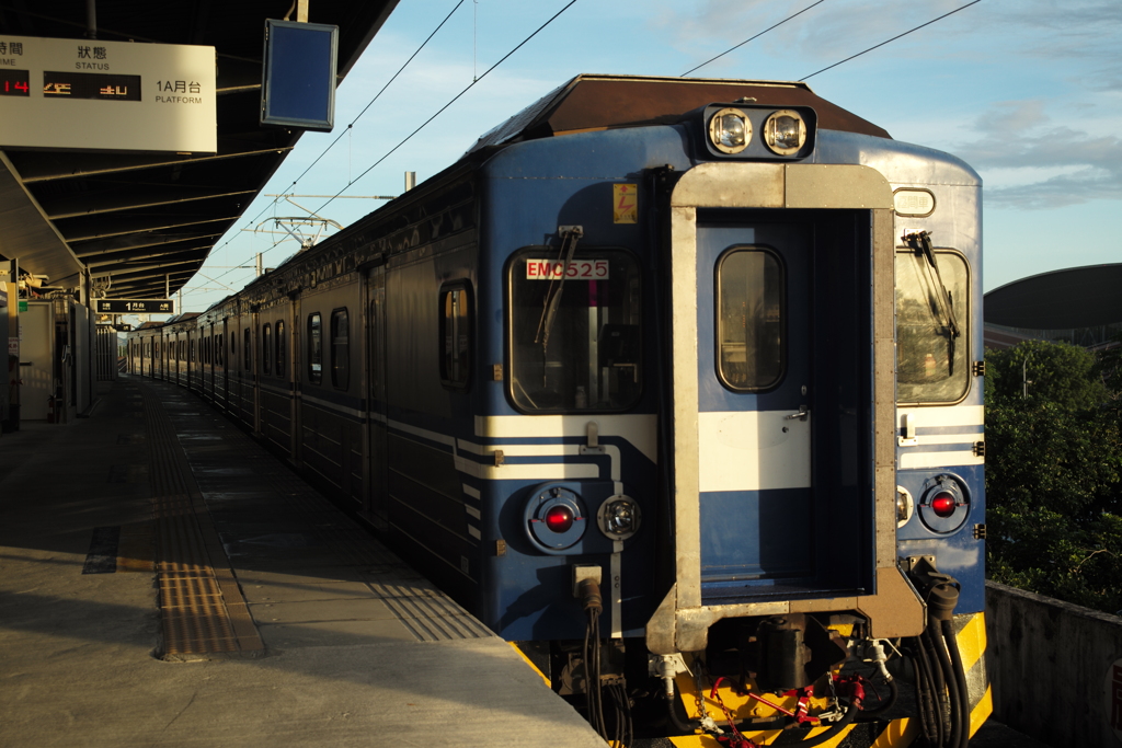 夕暮れの電車