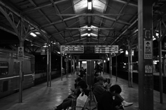 夜の台南駅