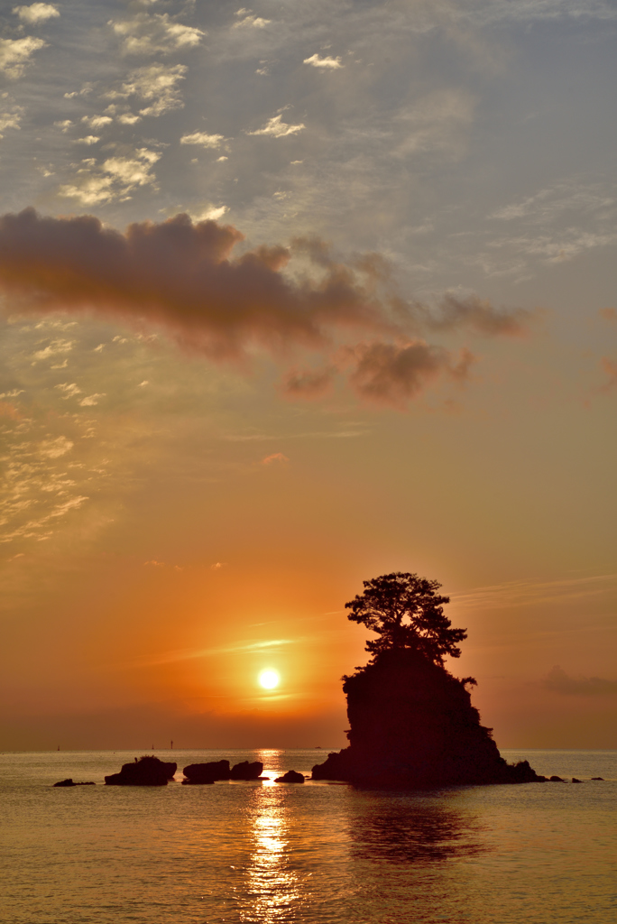 雨晴海岸の日の出