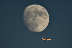 Moon & JET