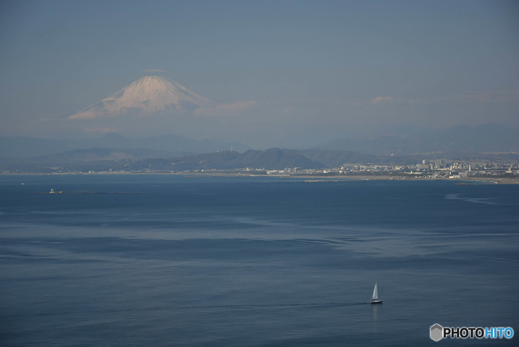 江の島から見る富士 (2)