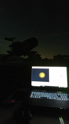 夜風と蚊と木星、遠くの花火の音