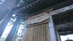 神社の門(左)