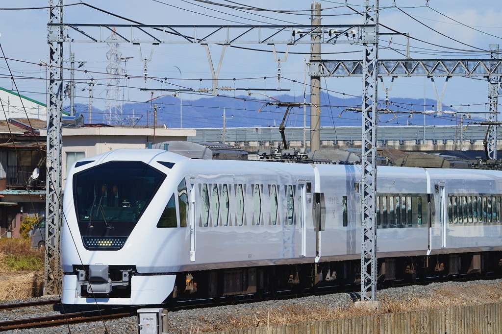 東武N100系「スペーシアX」