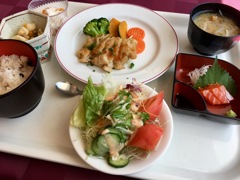 今日のお昼ごはん