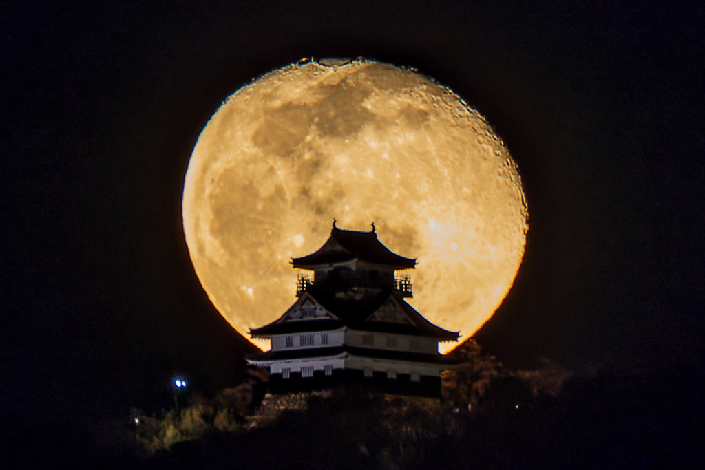 岐阜城と月