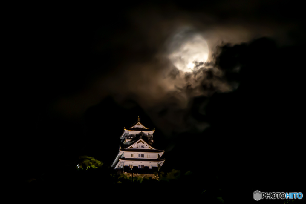 岐阜城と月