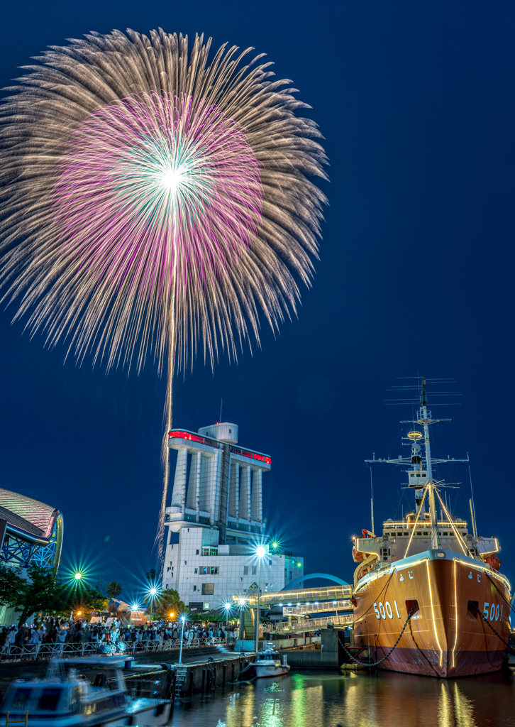 名港水上芸術花火大会2022