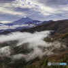 晩秋の山と雲海