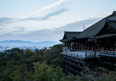 早朝の清水寺