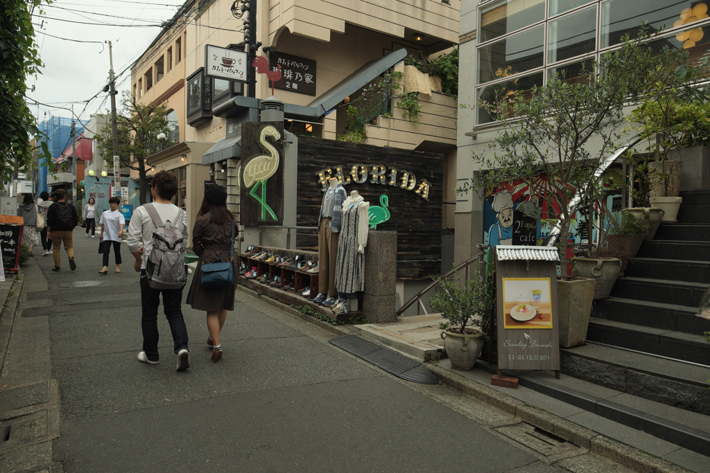 とにかく若ものの似合う街です