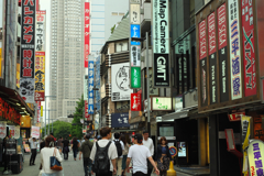 新宿西口付近