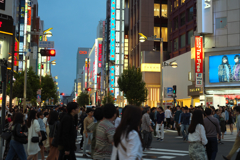 新宿東口