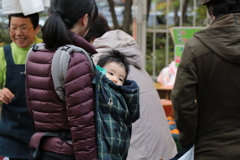 雑踏の中で