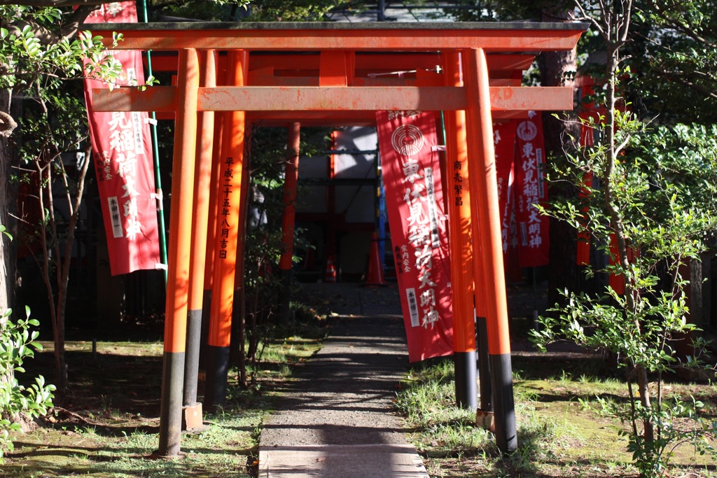厳か